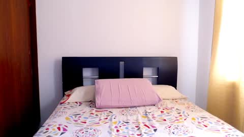 emely_sexx online show from 12-18-24, 07:08