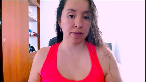 Snapshot of emely_sexx chatting on 01-05-26, 05:49 emely_sexx online show from 01-05-26, 05:49