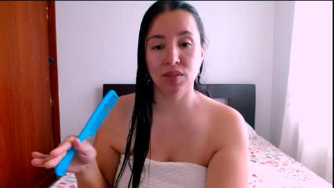 Snapshot of emely_sexx chatting on 01-08-26, 02:52 emely_sexx online show from 01-08-26, 02:52