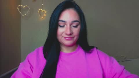 Snapshot of emelyblum chatting on 10-27-25, 11:09 Emely online show from 10-27-25, 11:09