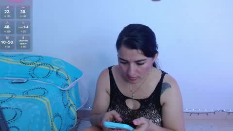 Snapshot of emelyross_ chatting on 05-30-26, 08:06 emely ross online show from 05-30-26, 08:06