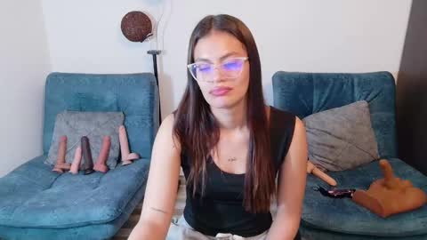 Snapshot of emerald_sparkles chatting on 10-02-25, 11:23 sabrina online show from 10-02-25, 11:23