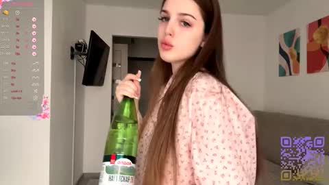 Snapshot of emeraldcotton chatting on 11-01-25, 09:00 Gily online show from 11-01-25, 09:00