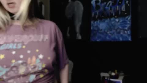 emeraldstrawberri online show from 02-09-26, 12:14