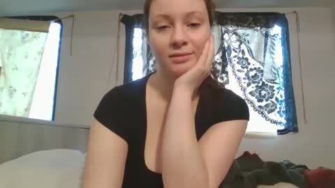 EmerieSkye online show from 01-14-25, 05:34
