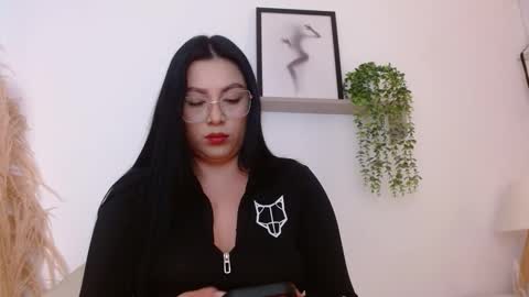 Snapshot of emi_carter chatting on 10-01-25, 10:38 emi_carter online show from 10-01-25, 10:38