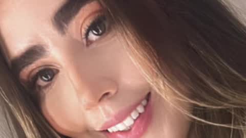 Snapshot of emi_royse chatting on 10-04-25, 05:33 emi_royse online show from 10-04-25, 05:33