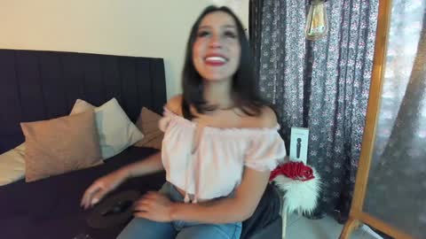 Emilia Gomez online show from 01-20-25, 08:07