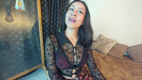 Emilia Gomez online show from 02-06-25, 01:16