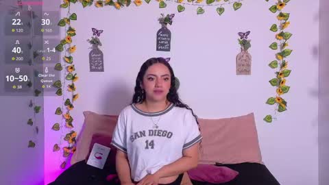 Emily online show from 05-11-26, 12:00