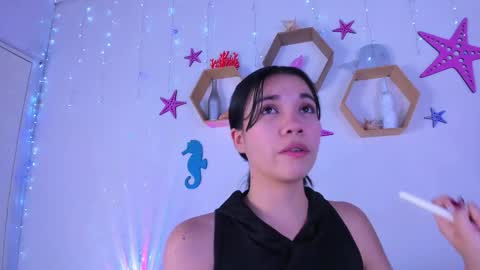 Snapshot of emiily_parkerr chatting on 09-26-25, 03:21 Emily online show from 09-26-25, 03:21