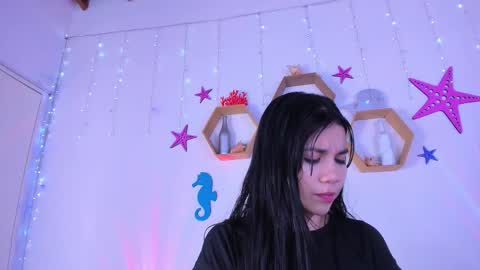 Snapshot of emiily_parkerr chatting on 10-08-25, 03:04 Emily online show from 10-08-25, 03:04