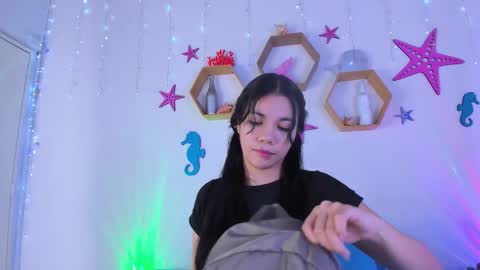 Snapshot of emiily_parkerr chatting on 10-17-25, 03:10 Emily online show from 10-17-25, 03:10