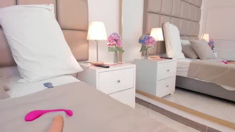 EMILY ROBERTS online show from 03-07-25, 06:24