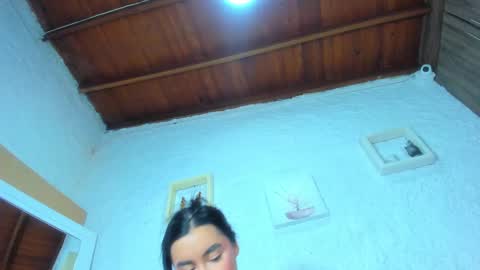 Snapshot of emiily_s chatting on 02-14-25, 12:03 Emily online show from 02-14-25, 12:03