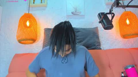 Snapshot of emiily_s chatting on 09-25-25, 12:09 Emily online show from 09-25-25, 12:09