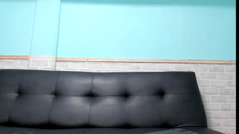 Snapshot of emiily_smile chatting on 01-15-25, 11:21 Emily online show from 01-15-25, 11:21