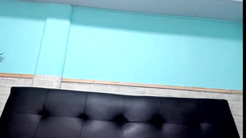 Snapshot of emiily_smile chatting on 02-05-25, 11:44 Emily online show from 02-05-25, 11:44