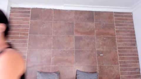 Snapshot of emiily_smile chatting on 10-20-25, 11:43 Emily online show from 10-20-25, 11:43