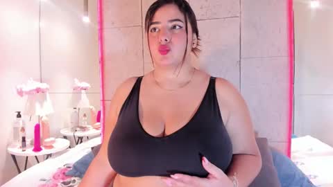 Snapshot of emiilygrace_ chatting on 03-04-26, 11:27 Emiily Grace online show from 03-04-26, 11:27