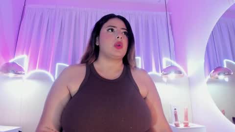 Snapshot of emiilygrace_ chatting on 05-06-26, 11:26 Emiily Grace online show from 05-06-26, 11:26