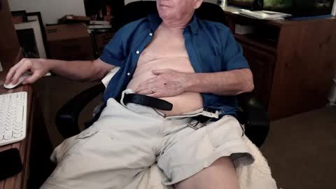 Snapshot of emil_karpo chatting on 02-27-25, 10:53 Terrance1st online show from 02-27-25, 10:53