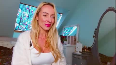 Emila online show from 03-23-26, 10:41