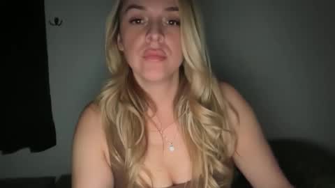 Snapshot of emilelovesyou chatting on 01-17-26, 07:02 emilelovesyou online show from 01-17-26, 07:02