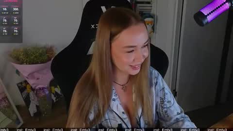 Emili online show from 11-28-25, 02:09