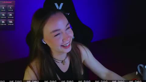 Snapshot of emili1_bc chatting on 03-08-26, 04:00 Emili online show from 03-08-26, 04:00