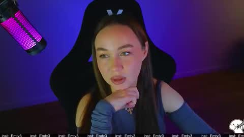 Snapshot of emili1_bc chatting on 03-28-26, 09:42 Emili online show from 03-28-26, 09:42