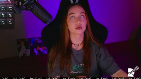 Snapshot of emili1_bc chatting on 04-03-26, 10:46 Emili online show from 04-03-26, 10:46