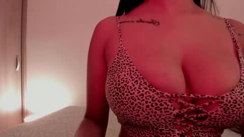 Emilia Big Boobs online show from 01-17-25, 05:19
