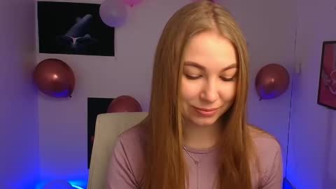 Snapshot of emilia_ilia chatting on 02-26-25, 06:04 Emilia online show from 02-26-25, 06:04