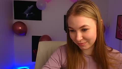 Snapshot of emilia_ilia chatting on 02-26-25, 09:21 Emilia online show from 02-26-25, 09:21