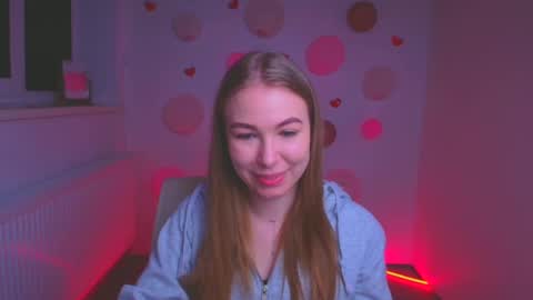 Snapshot of emilia_ilia chatting on 03-04-25, 06:04 Emilia online show from 03-04-25, 06:04