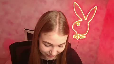 Snapshot of emilia_ilia chatting on 03-05-25, 06:23 Emilia online show from 03-05-25, 06:23