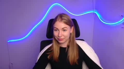 Emilia online show from 10-09-25, 11:19