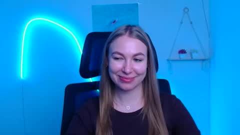 Emilia online show from 12-16-25, 12:21