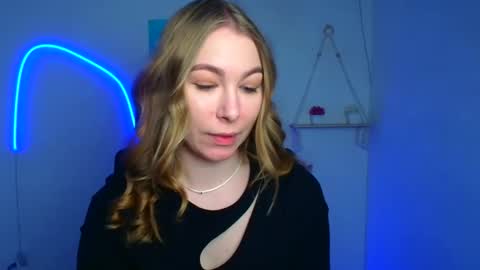 Emilia online show from 02-14-26, 06:43