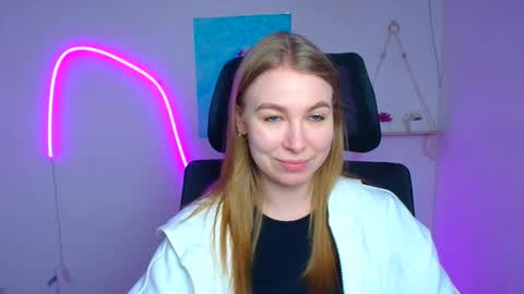 Emilia online show from 02-27-26, 06:35