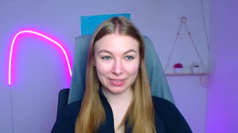 Emilia online show from 03-02-26, 12:23