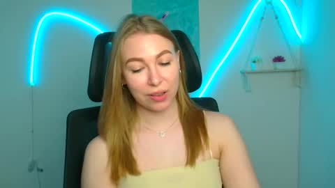 Emilia online show from 05-07-26, 05:35