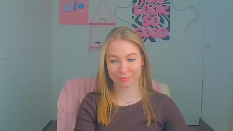 Emilia online show from 05-12-26, 05:37