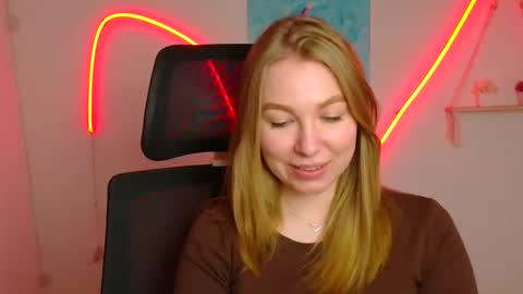 Emilia online show from 05-16-26, 10:36