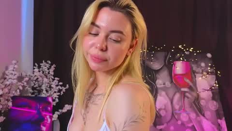 emiliadent online show from 05-08-26, 10:53