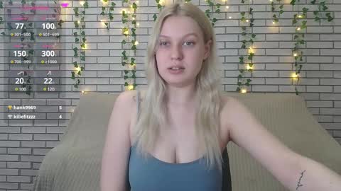 Snapshot of emiliaduchess chatting on 02-07-25, 12:50 Amili online show from 02-07-25, 12:50