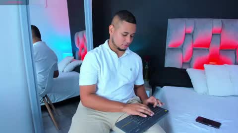 Snapshot of emilianoclarke chatting on 09-13-25, 12:10 emilianoclarke online show from 09-13-25, 12:10