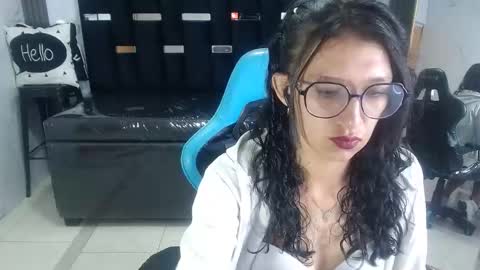 emiliastyle_a online show from 10-08-25, 02:47