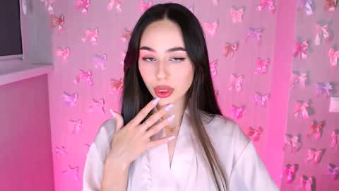 Snapshot of emilieliot chatting on 11-04-25, 12:43 Emily online show from 11-04-25, 12:43